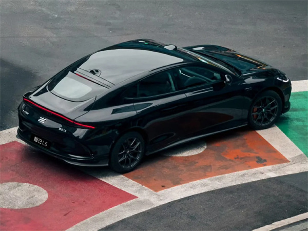 誰在黃金海岸,誰在烽煙彼岸