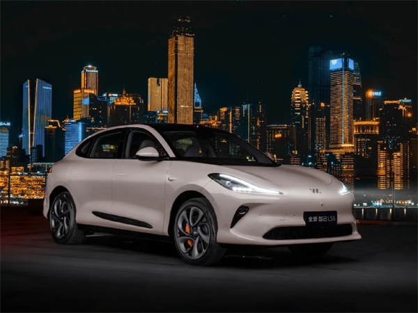 誰在黃金海岸,誰在烽煙彼岸