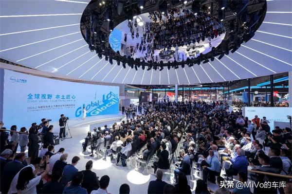 上汽破殼重生,一路向“新”而行