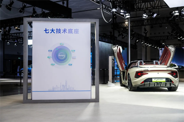 專訪賈健旭:以“新范式”破局,重構中國汽車新坐標