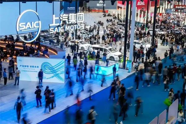 諸神亂戰下,上汽以厚度重塑"老大"擔當