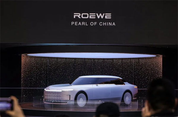 上汽點(diǎn)燃“新引擎”