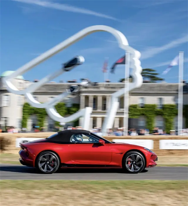 上汽七連漲背后,一場關于中國汽車變革的深度敘事