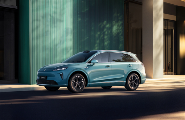 銷量與業(yè)績夯實(shí)發(fā)展底氣，上汽集團(tuán)描繪未來新時(shí)代藍(lán)圖