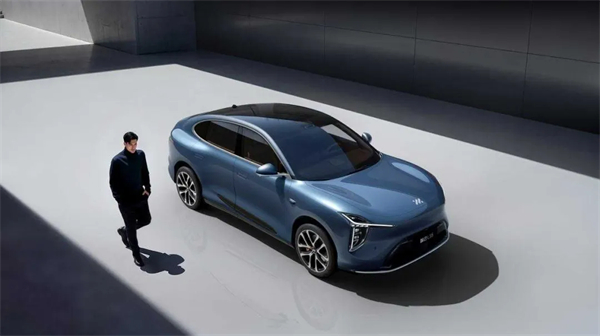 上汽,善下先手棋