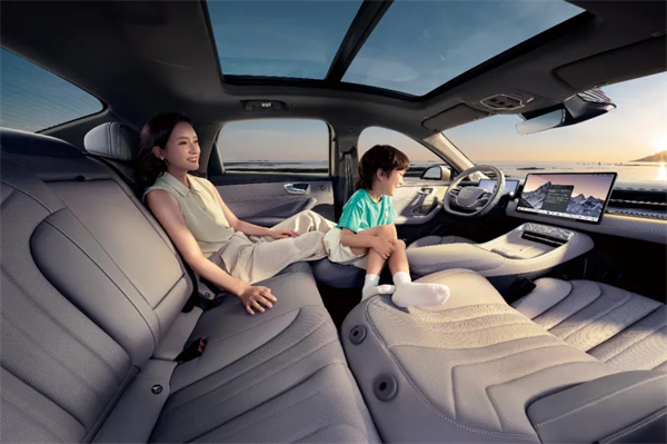 榮威M7 DMH:既要“大美好”,也要“真智能”