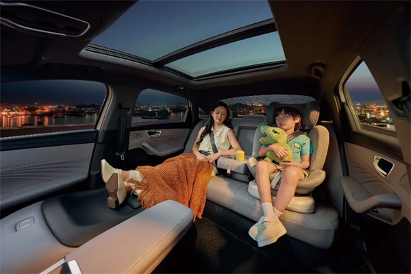 時代的車門,被消費者狠狠推開