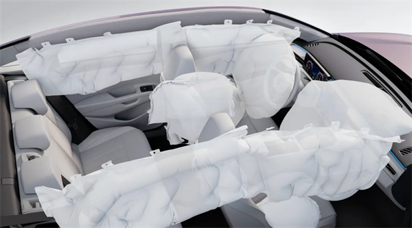 國民家轎大升級!朗逸 Pro 限時(shí)價(jià)8.88萬元起正式上市