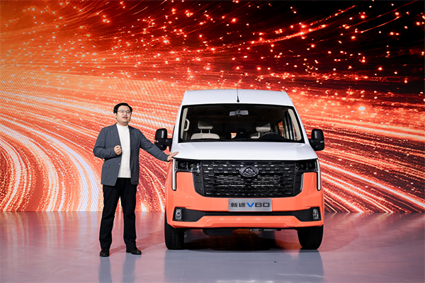 跑得猛、花得少、養得省、全場景!“全場景高價值輕客”上汽大通新途V80 9AT榮耀上市,全面高人一檔