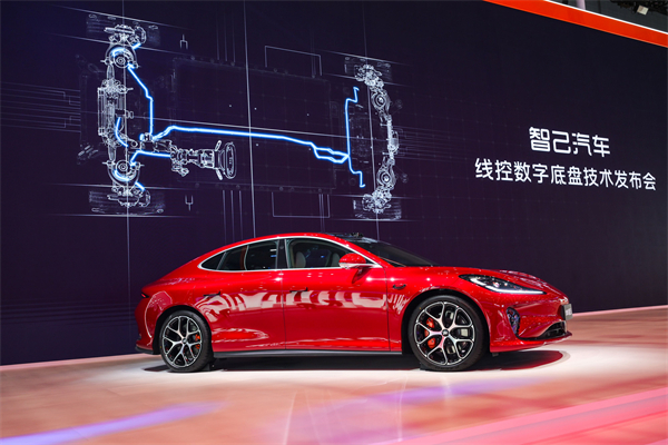 智己汽車發(fā)布線控?cái)?shù)字底盤(pán)技術(shù),今年下半年率先量產(chǎn)上車線控底盤(pán) 開(kāi)啟“具身智能”新時(shí)代