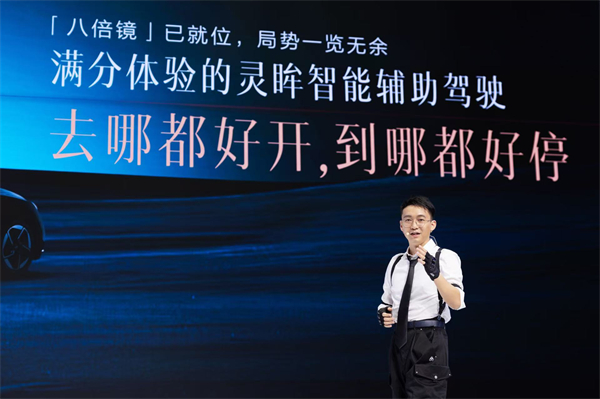 10.98萬元起!五菱星光2025款開啟預售,攜手《和平精英》打造年輕人的智能實戰利器!