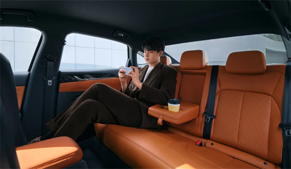 限時先享置換一口價!「10萬級600續航中級轎車」五菱星光2025款正式上市!