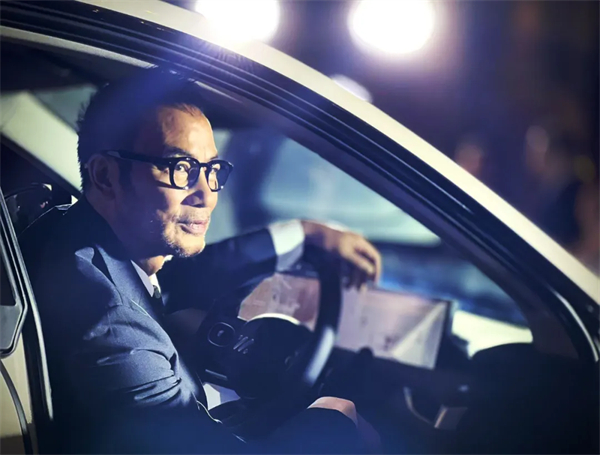 智己汽車重磅登陸香港市場，6系雙車同步上市