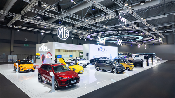 上汽智電軍團(tuán)“助陣”2025香港車博會(huì)