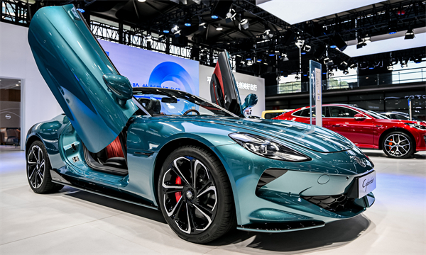 上汽亮相“2025上海碳博會”