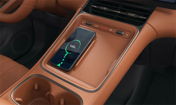 置換補貼價8.98萬元起!五菱星光S 2025款正式上市,以「大快好省」打造全場景家庭出行體驗!