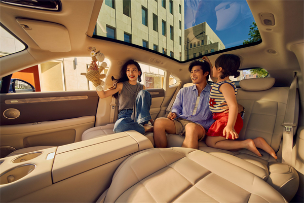 19.79萬元起!新一代智己LS6震撼上市 斷代領先,誠意拉滿,成就20萬級大五座智能SUV市場最強爆品