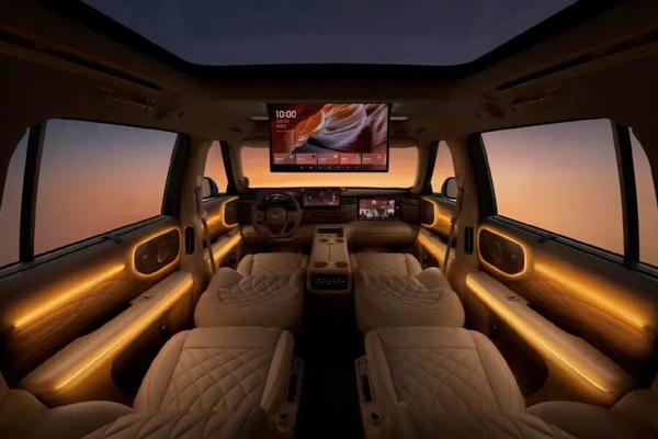 智己拼了!能洗澡還帶地暖的旗艦,32.28萬開賣