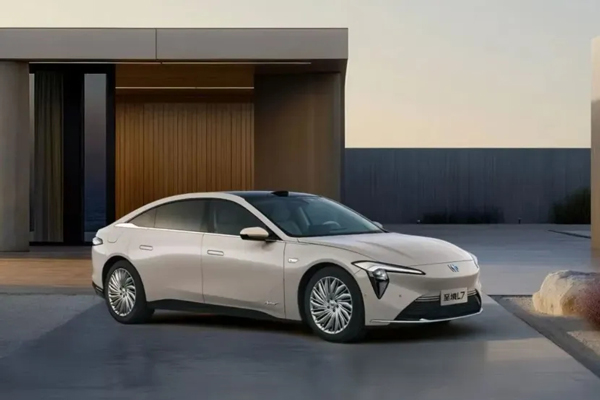 不同階段的上汽，不同階段的通透