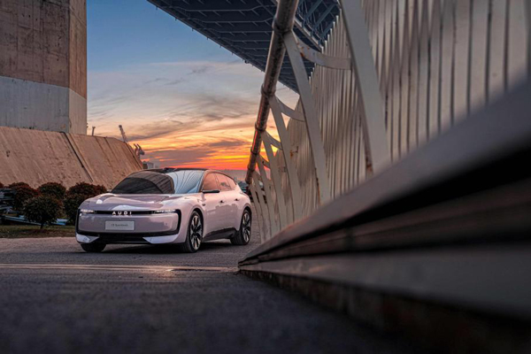 前11個月410.8 萬輛！爆款密集上市驅(qū)動銷量超去年 上汽改革攻堅已見真章